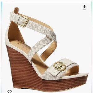 Michael Kors Carmen Wedge Patterned Beige Sandals New in Box